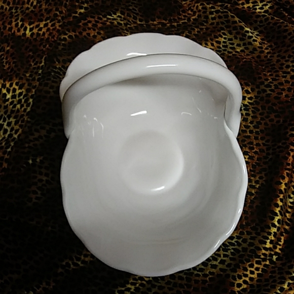 Milk Glass fruit basket 12in long 10.5 in tall - Picture 5 of 8
